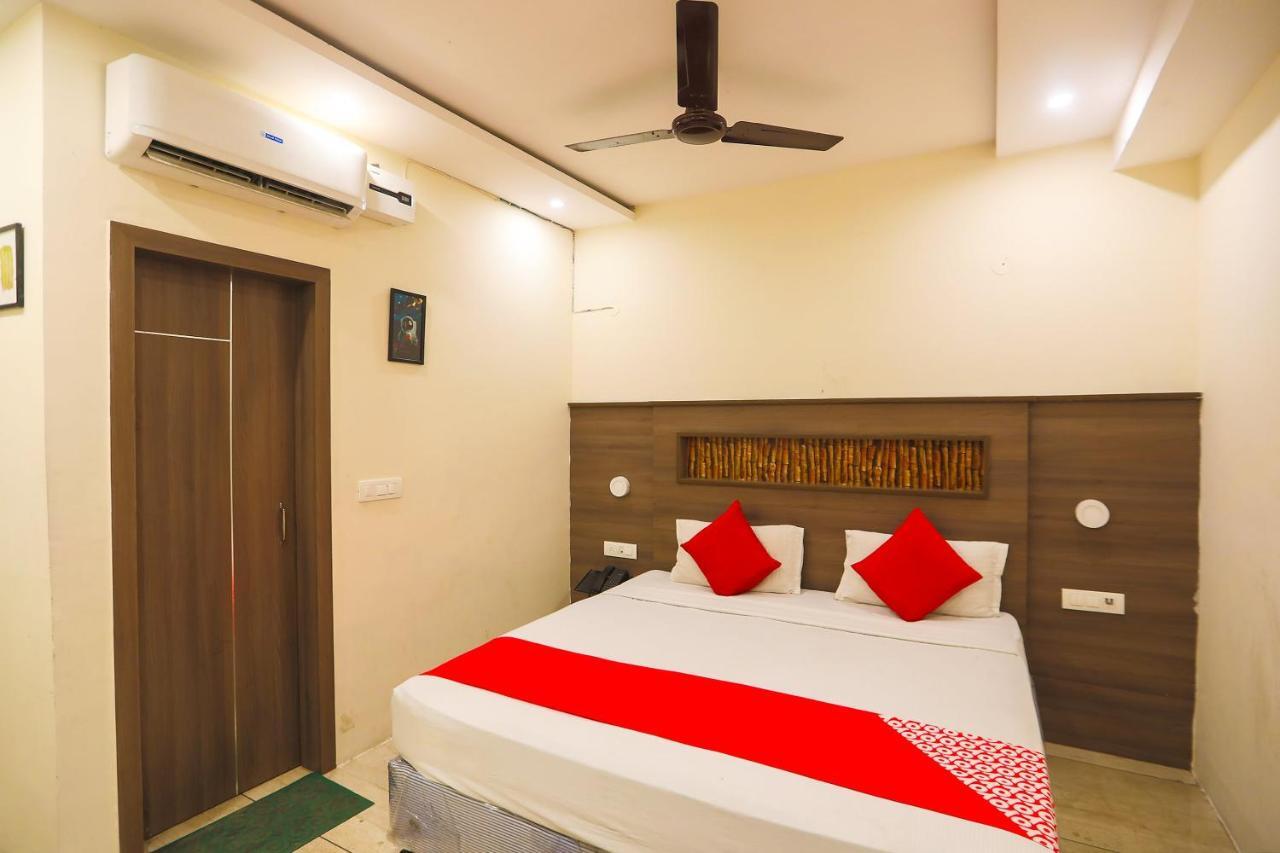 Oyo 62700 Hotel Surya Inn Pānīpat Kültér fotó