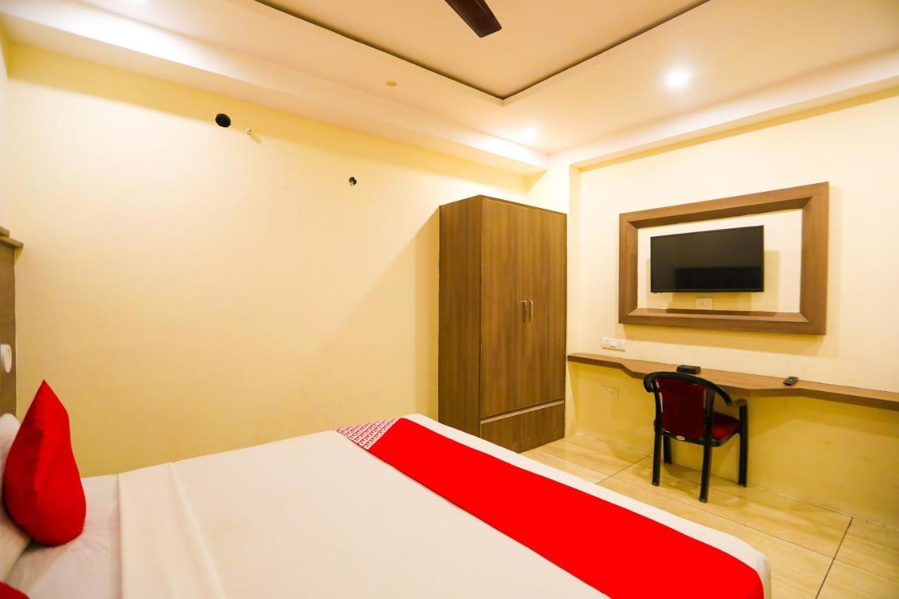 Oyo 62700 Hotel Surya Inn Pānīpat Szoba fotó